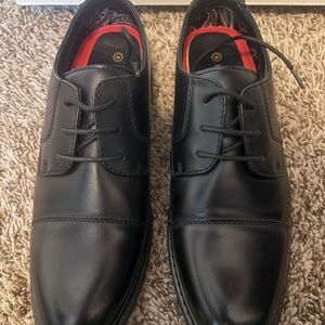 BRUNO MARK Men's  Dress SHOE  of  New York  PURE LEATHER /BLACK . Size 6